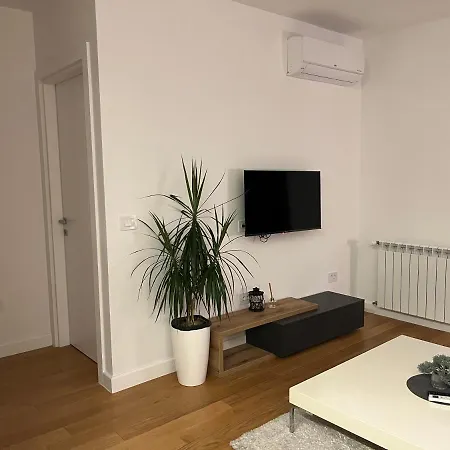 The Five-new Apartman *