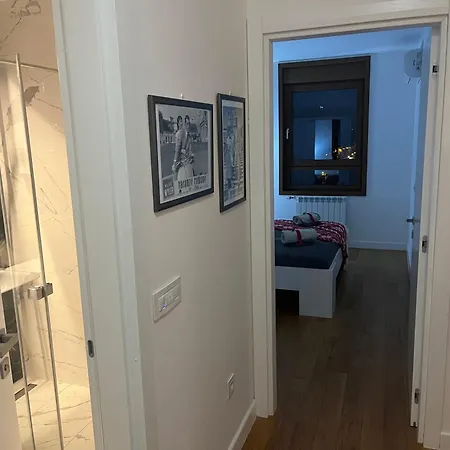 The Five-new Βελιγράδι